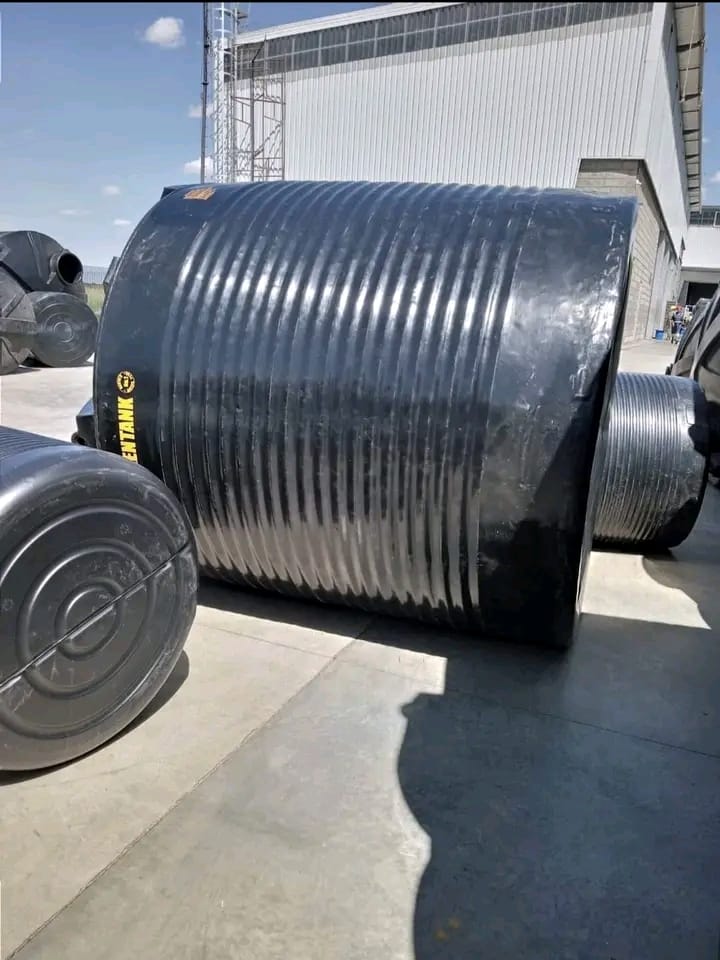8000 litre water tank